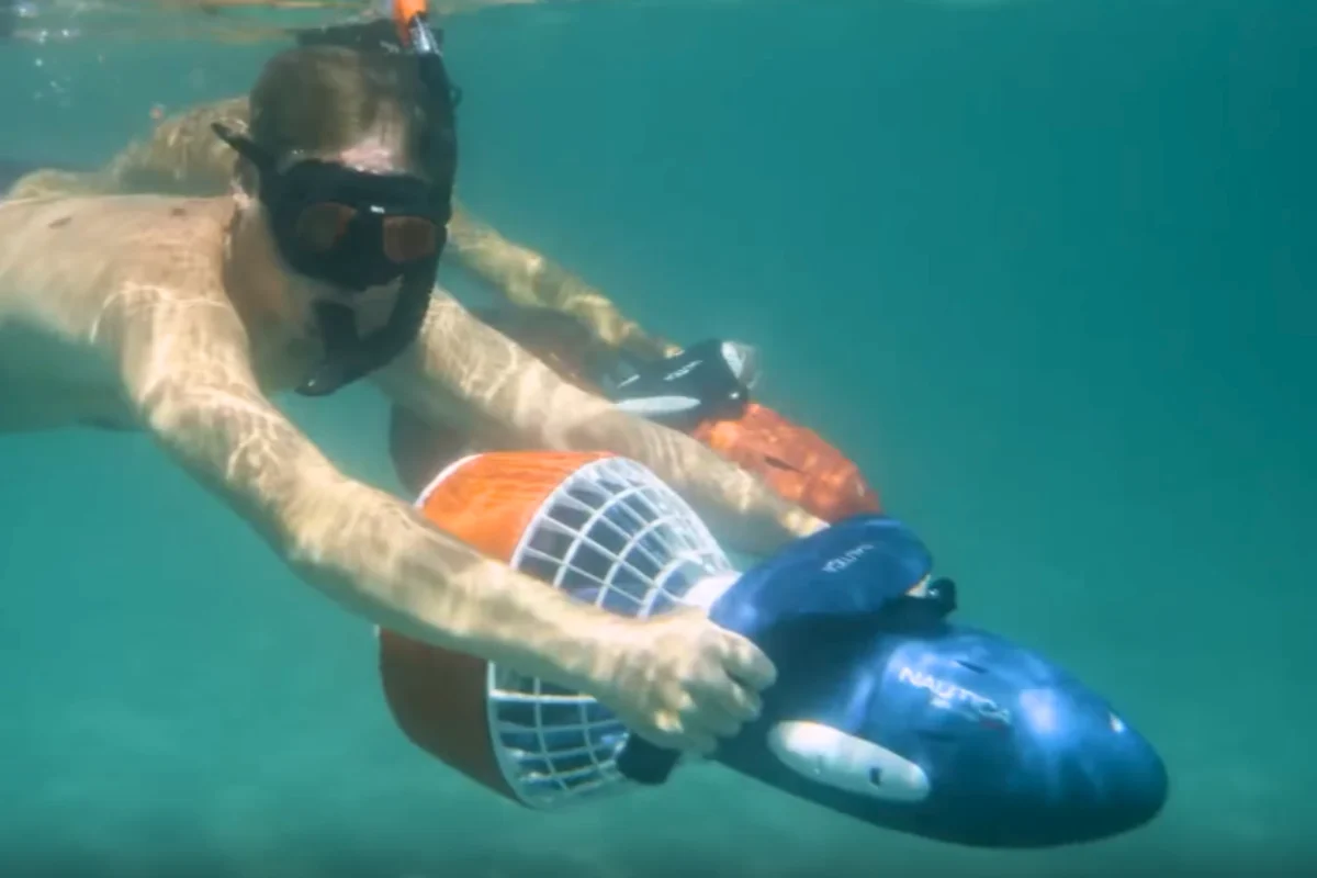 DEPTH-RATED TO 30M: BUILT FOR REEFS, LAKES AND COASTAL DIVING