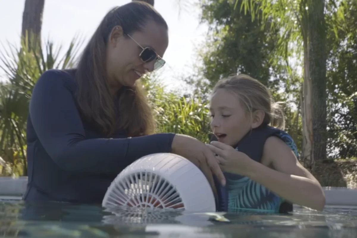 BUILT FOR YOUNG HANDS: LIGHTWEIGHT & EASY TO CONTROL