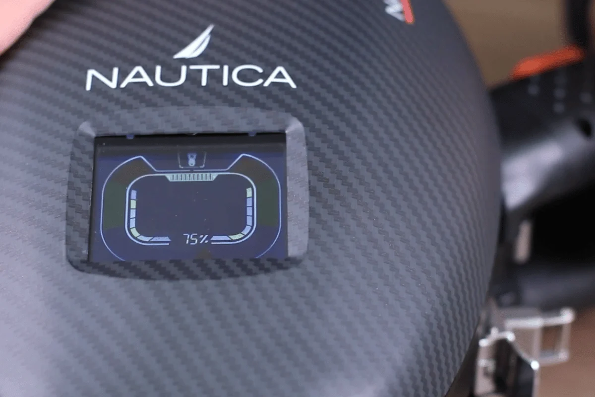 FOLDABLE DESIGN: THE WORLD'S FIRST TRAVEL-READY DUAL-ENGINE SEASCOOTER