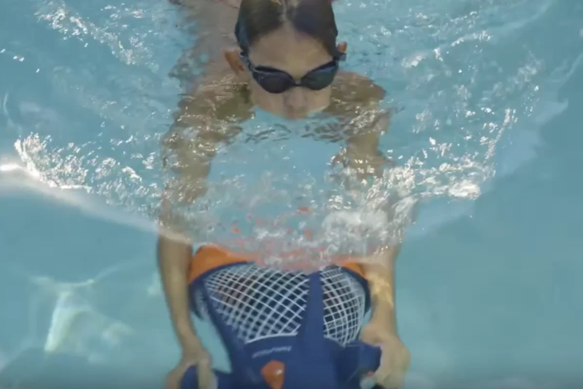 RELIABLE PERFORMANCE: 60 MINUTES OF POOL PLAYTIME