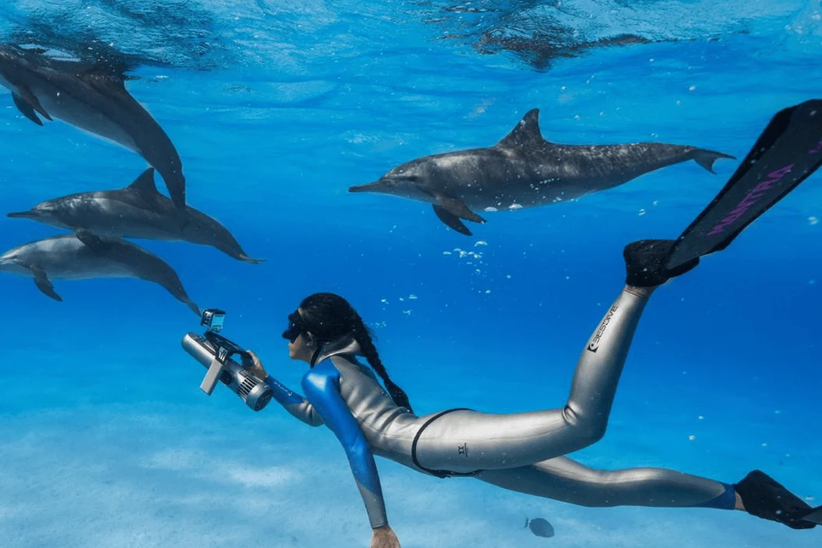 THREE-SPEED SYSTEM: PRECISION CONTROL AT YOUR FINGERTIPS